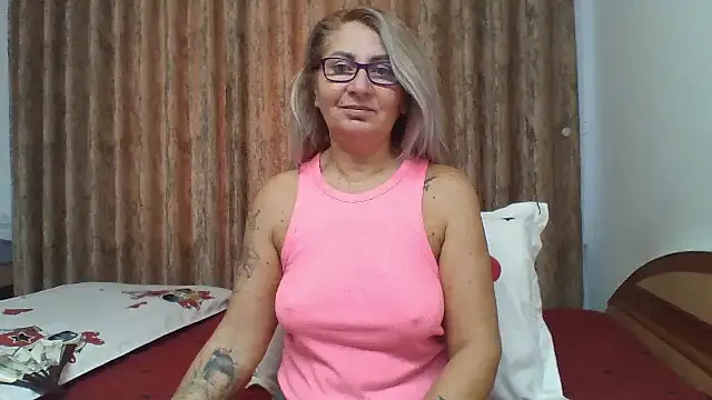 PussyEvely online show from November 4, 6:56 am