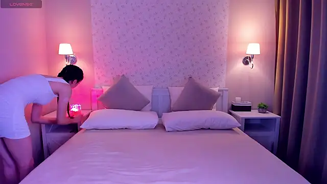 Snapshot of Lexi_Split chatting on November 23, 1:49 am Lexi Split online show from November 23, 1:49 am