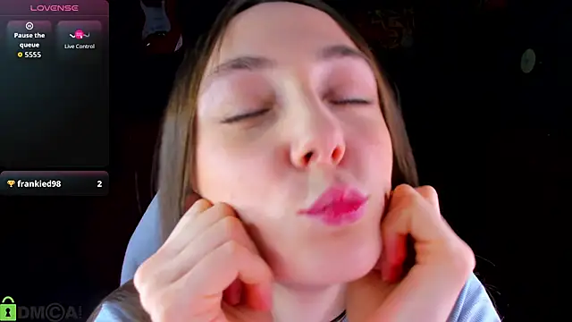 Snapshot of Lexi_Split chatting on February 4, 1:33 am Lexi Split online show from February 4, 1:33 am