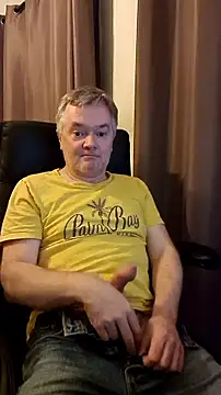 Snapshot of MichOxxford chatting on October 16, 12:17 pm MichOxxford online show from October 16, 12:17 pm