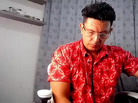 Snapshot of pedropicapi chatting on November 19, 1:16 am pedropicapi online show from November 19, 1:16 am