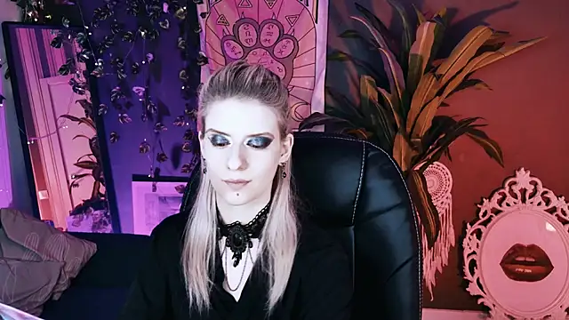 Snapshot of Noah_ElmerX chatting on June 24, 2:16 pm Noah ElmerX online show from June 24, 2:16 pm