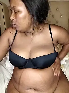 Snapshot of makaviwe chatting on January 24, 6:04 pm makaviwe online show from January 24, 6:04 pm