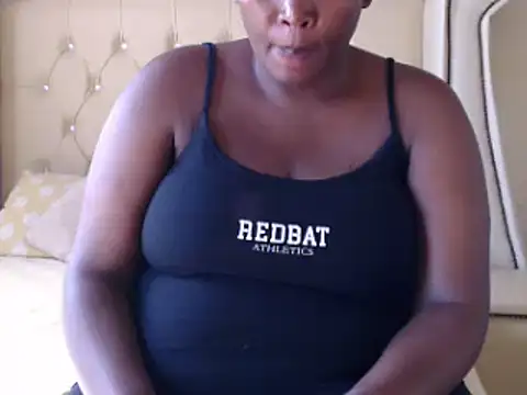 Snapshot of makaviwe chatting on March 23, 8:04 am makaviwe online show from March 23, 8:04 am