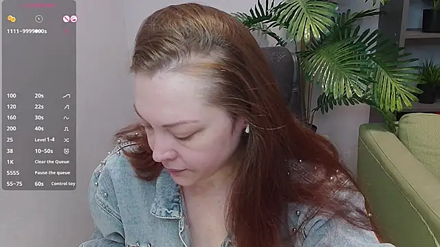 CutieGinger online show from October 5, 3:10 pm