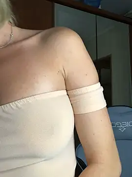 Kristina03 online show from July 21, 9:39 pm