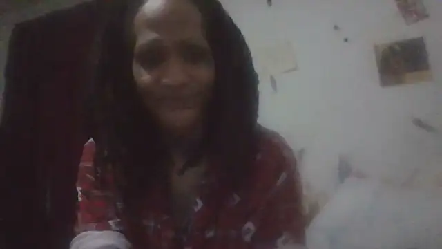 Snapshot of paradisejas chatting on May 25, 1:00 am paradisejas online show from May 25, 1:00 am