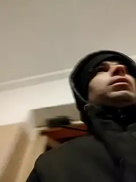 Snapshot of J0nyhson chatting on February 19, 9:25 pm J0nyhson online show from February 19, 9:25 pm