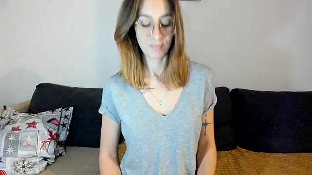 DesireMore90 online show from February 5, 7:42 pm