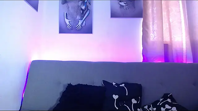 kiara eyes12 online show from January 29, 2:00 pm