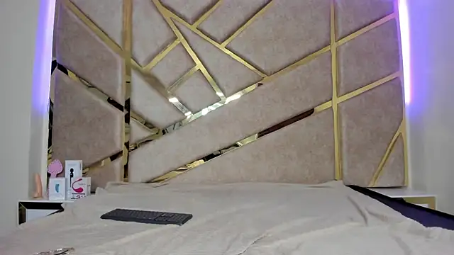 Snapshot of nahia_low chatting on March 20, 3:34 am nahia low online show from March 20, 3:34 am