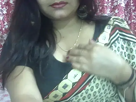 Lusty Wife1 online show from February 27, 7:25 pm