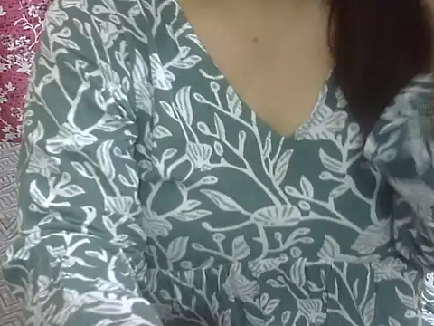 Snapshot of Lusty_Wife1 chatting on April 25, 10:07 am Lusty Wife1 online show from April 25, 10:07 am