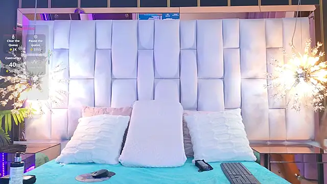 Iris Ross  online show from October 6, 11:29 am