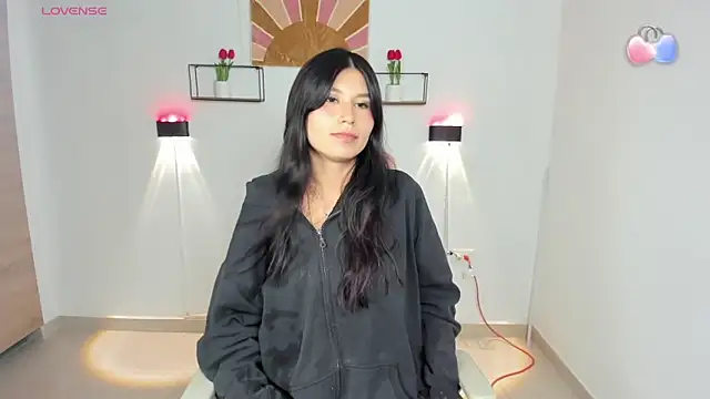 emily villamil online show from March 27, 9:14 pm