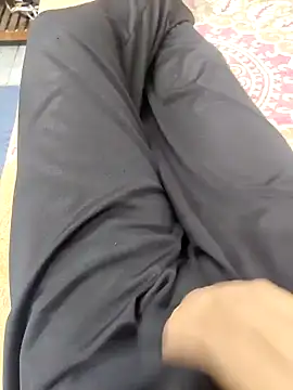 Snapshot of Horny_boy321 chatting on November 17, 11:38 am Horny boy321 online show from November 17, 11:38 am