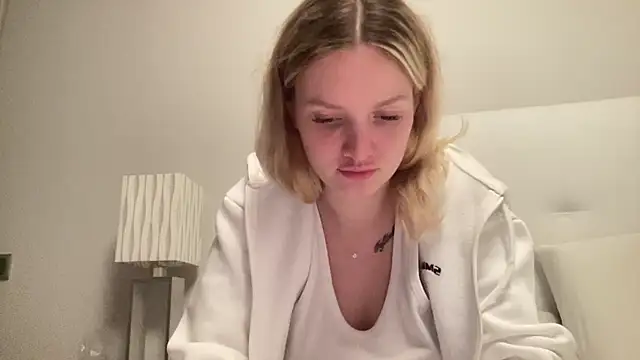 Snapshot of mariemelissah chatting on December 15, 4:59 pm mariemelissah online show from December 15, 4:59 pm