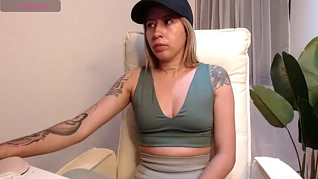 Snapshot of marthina_thompsson chatting on June 30, 1:01 pm marthina thompsson online show from June 30, 1:01 pm