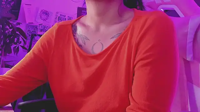 Snapshot of annie_walker6 chatting on March 11, 3:26 am annie walker6 online show from March 11, 3:26 am