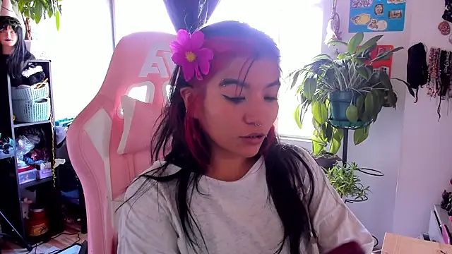 annie walker6 online show from March 13, 7:53 pm