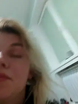 Snapshot of Linda_Gregory chatting on December 6, 5:31 am Linda Gregory online show from December 6, 5:31 am