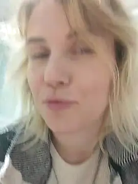 Snapshot of Linda_Gregory chatting on January 30, 1:00 am Linda Gregory online show from January 30, 1:00 am