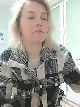 Snapshot of Linda_Gregory chatting on February 3, 12:04 am Linda Gregory online show from February 3, 12:04 am