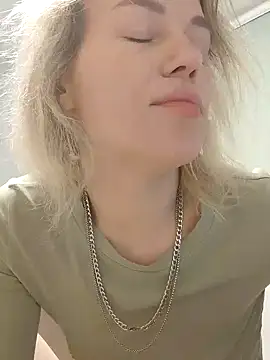 Snapshot of Linda_Gregory chatting on February 10, 2:41 am Linda Gregory online show from February 10, 2:41 am