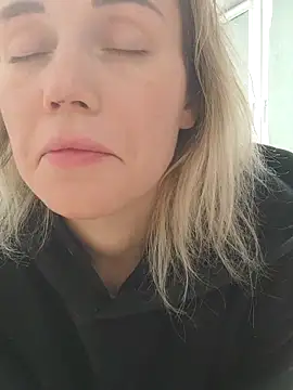 Snapshot of Linda_Gregory chatting on February 20, 10:15 pm Linda Gregory online show from February 20, 10:15 pm