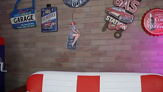 miss canndy online show from March 20, 6:13 pm