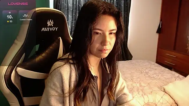alice middlee online show from May 11, 3:07 pm