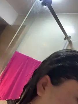Valenhillxh online show from May 29, 4:16 pm