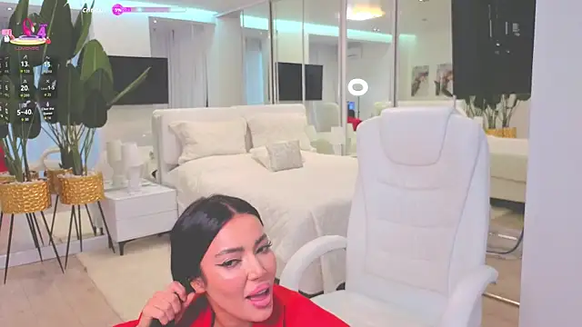 Snapshot of wowEva chatting on November 8, 10:26 am wowEva online show from November 8, 10:26 am