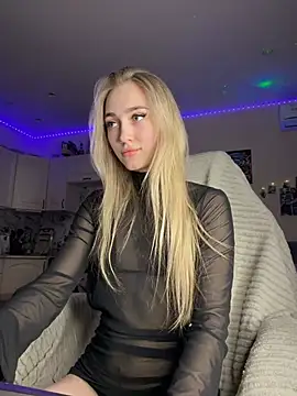 Snapshot of Good__Girl_ chatting on March 4, 4:46 pm Good Girl online show from March 4, 4:46 pm