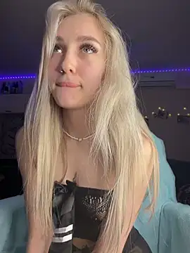 Snapshot of Good__Girl_ chatting on April 25, 5:10 pm Good Girl online show from April 25, 5:10 pm