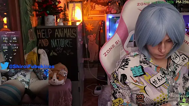 Snapshot of ShiroiFubuki chatting on December 16, 11:12 am ShiroiFubuki online show from December 16, 11:12 am