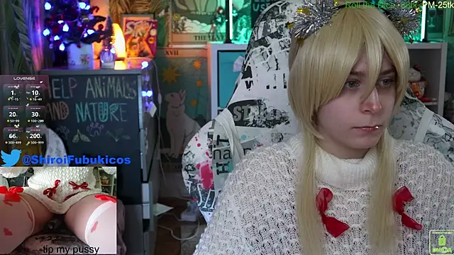 Snapshot of ShiroiFubuki chatting on December 31, 8:26 am ShiroiFubuki online show from December 31, 8:26 am