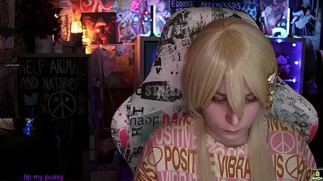 Snapshot of ShiroiFubuki chatting on March 7, 6:33 pm ShiroiFubuki online show from March 7, 6:33 pm