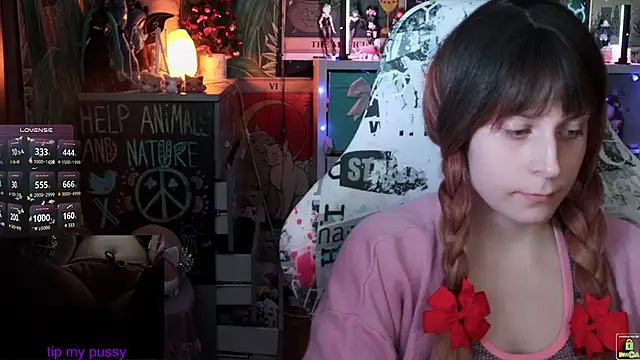 Snapshot of ShiroiFubuki chatting on March 22, 6:58 pm ShiroiFubuki online show from March 22, 6:58 pm