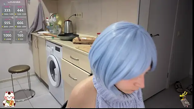Snapshot of ShiroiFubuki chatting on October 5, 6:17 pm ShiroiFubuki online show from October 5, 6:17 pm