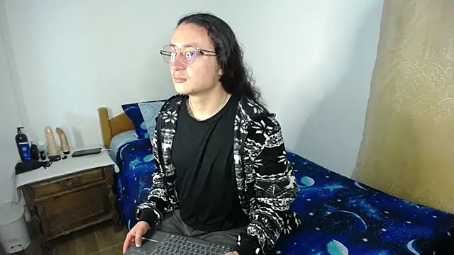 monkeywillwhite online show from May 6, 3:35 am