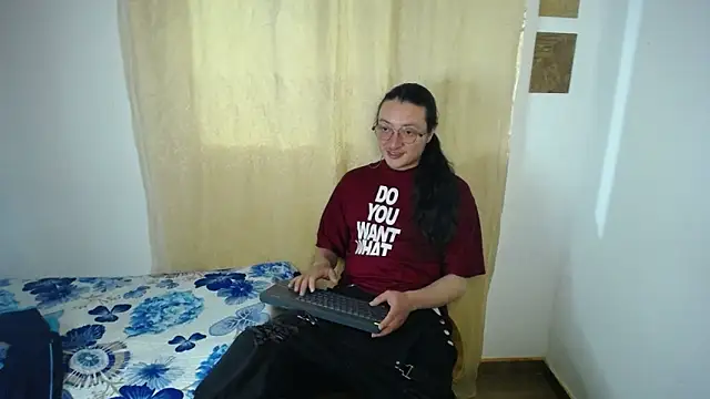 monkeywillwhite online show from May 17, 5:16 am