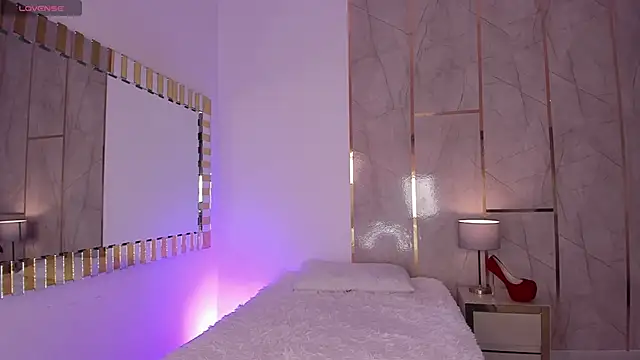 Jiggly   online show from March 7, 4:42 am