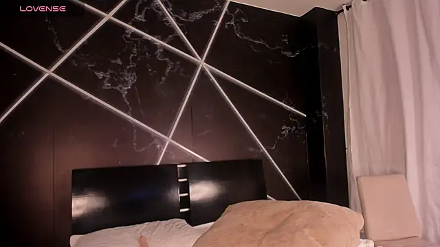  valeriiee  online show from February 17, 10:36 pm