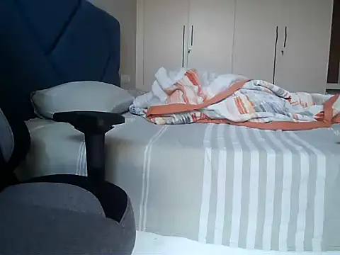 insanefreak69 online show from February 17, 2:08 am