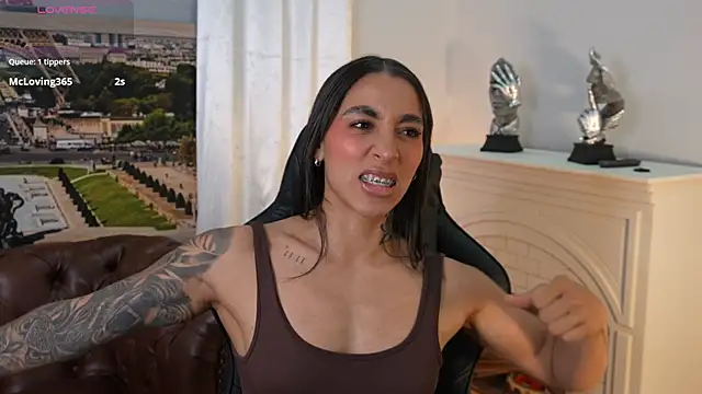 KAYLA BATISTA online show from June 18, 12:11 am