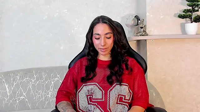 Snapshot of KAYLA_BATISTA chatting on July 18, 12:15 am KAYLA BATISTA online show from July 18, 12:15 am