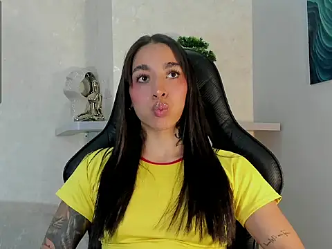 Snapshot of KAYLA_BATISTA chatting on July 29, 11:58 pm KAYLA BATISTA online show from July 29, 11:58 pm