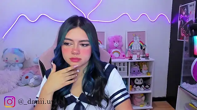 CuteDani  online show from September 11, 9:53 am