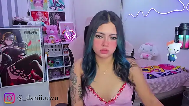 CuteDani  online show from January 14, 7:14 am